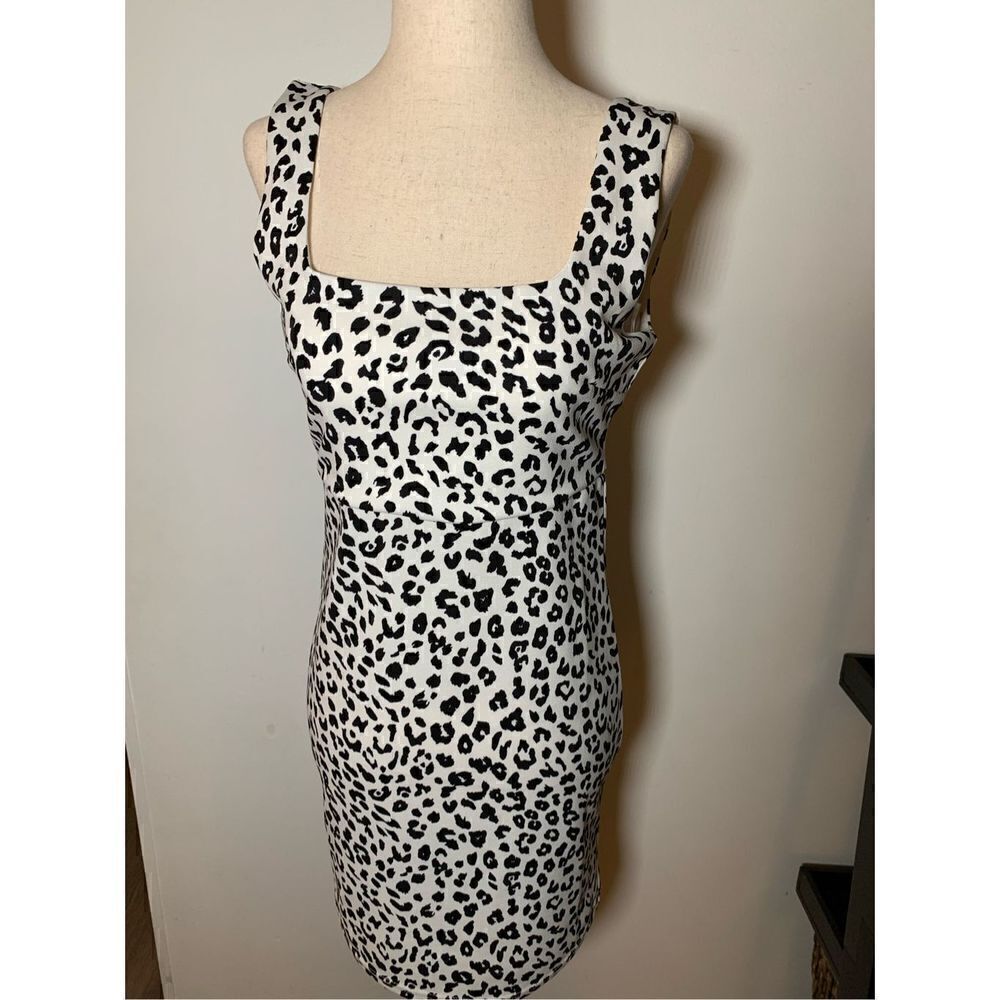 Leopard print animal print size small stretchy dress